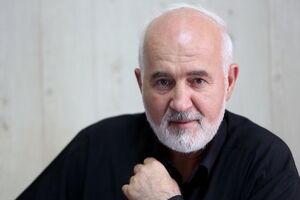 درخواست توکلی برای راه اندازی سامانه اطلاع رسانی حقوق مدیران