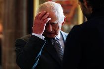 پرونده اندرو و اپستین/اعتراض‌ها دامان چارلز را گرفت