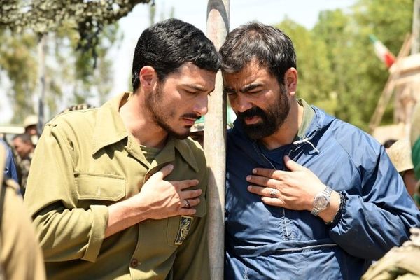 اکران ویژه فیلم «مجنون» با انفجارهای زنده در پارک ولایت