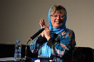 حضور در جشنواره هایی مثل کن برای معرفی سینمای ایران کافی نیست