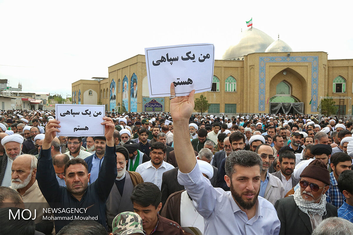 راهپیمایی نمازگزاران قم در حمایت از سپاه