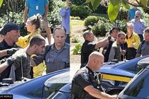 اعلام هویت ضارب سلمان رشدی/ ضارب فردی ۲۴ ساله است