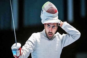 فدراسیون شمشیربازی ناچار به جریمه کردن دو شمشیر باز شد