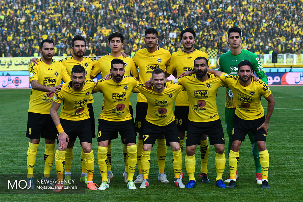 دیدار تیم های فوتبال سپاهان اصفهان و پرسپولیس/عکس تیمی سپاهان
