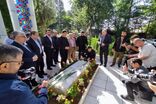 ادای احترام وزیر ورزش و جوانان به شهدای گمنام استانداری کردستان
