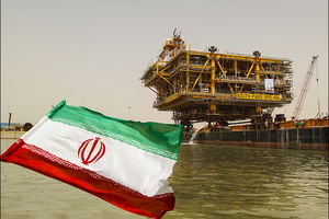 غبار ریزگردها هم مانع عملیات حساس بارگیری سکوی دوم فاز ١٩ نشد