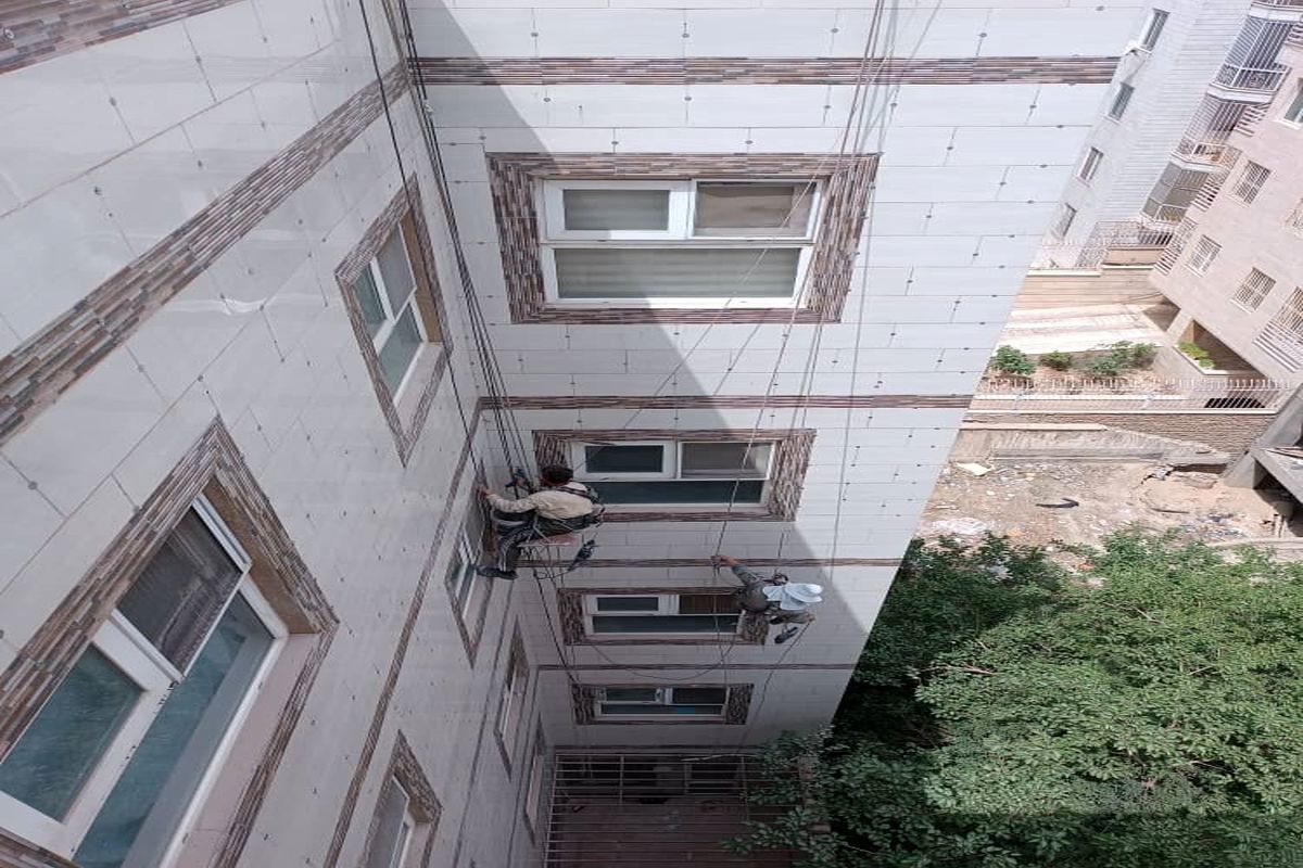 انتخاب لباس و تجهیزات حفاظتی مناسب