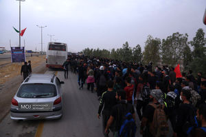 بازدید خبرنگاران گیلانی از مسجد کوفه/استقبال گرم مردم عراق در موکب ها از خبرنگاران گیلانی