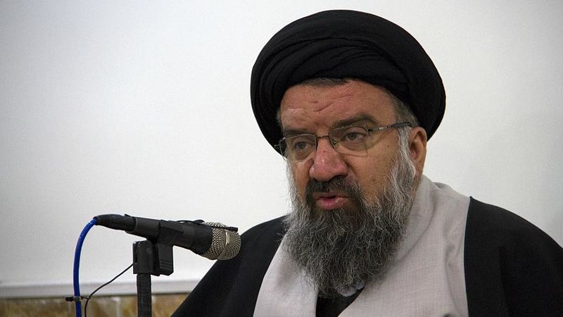 آنکه غیرت دینی دارد هیچ گاه به آمریکا خوشبین نخواهد بود
