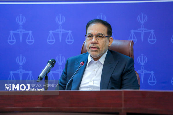 همه ارکان نظام برای رفع مشکلات اقتصادی مردم شبانه‌روز تلاش می‌کنند