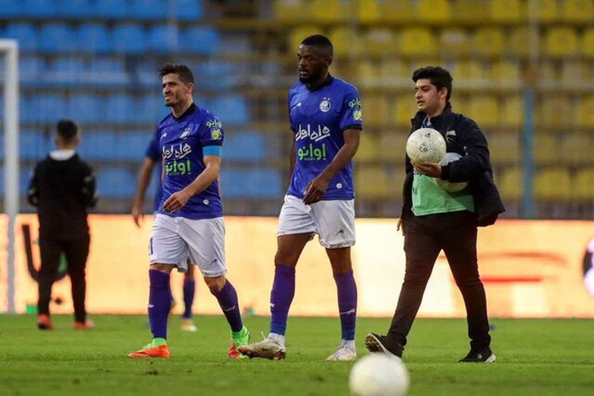 دیدار استقلال - هوادار