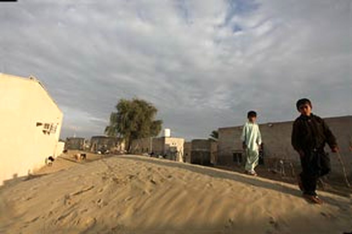 پيشروي بحران ماسه هاي روان در شرق جاسك