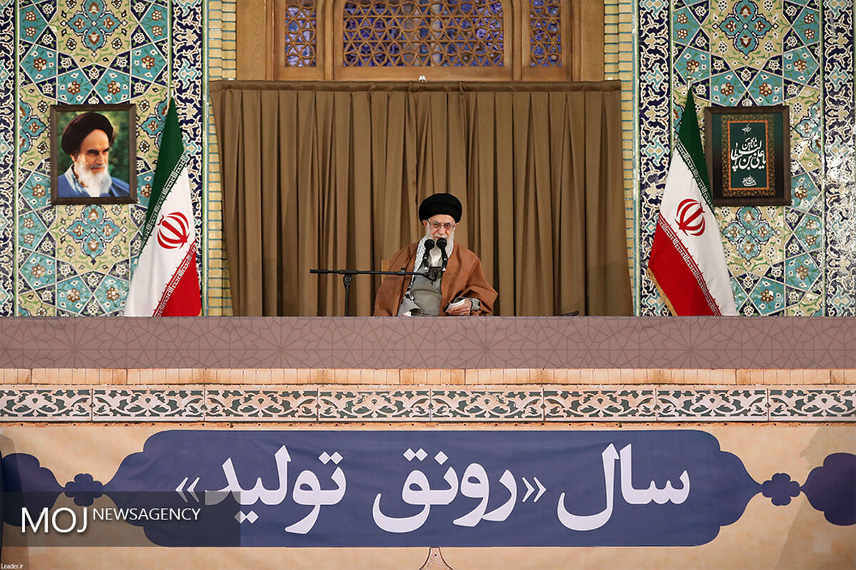 حضور مقام معظم رهبری در اجتماع عظیم زائران حرم مطهر رضوی (ع)
