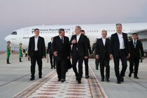 پزشکیان وارد شهر ترکمن باشی شد+ فیلم