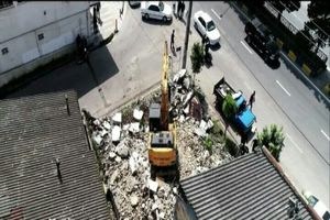 تملک ۲ باب واحد مسکونی در بر اصلی بلوار رادیودریا