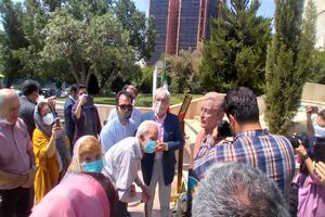 سردیس استاد ابراهیم قنبری مهر رونمایی شد/ انتقاد سازنده این اثر از مجسمه های شهریار و شرایط کار خودش