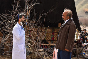 عوامل سریال نون خ به خاطر پیشگیری از کرونا معاینه شدند