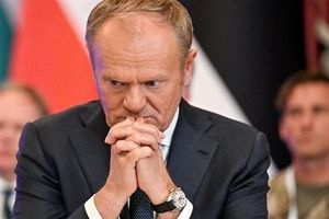 رئیس جمهور منتخب محافظه کار لهستان و نخست وزیر طرفدار اروپا باهم درگیر شدند