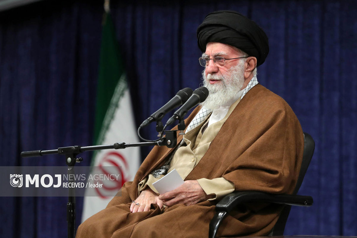 دیدار هزاران نفر از اقشار مختلف مردم با رهبر انقلاب