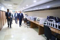 بازدید سرپرست بانک دی از واحدهای ستادی