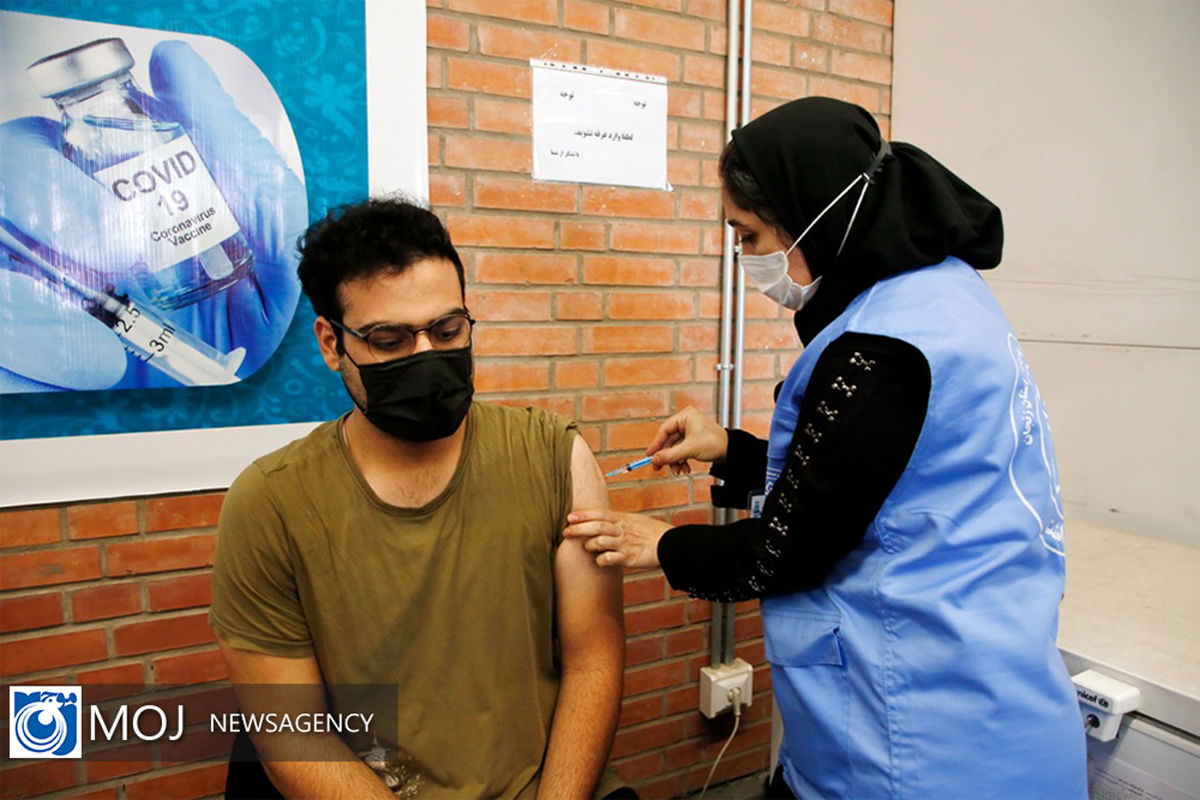 بازدید وزیر بهداشت از مراکز واکسیناسیون زنجان و قزوین