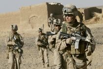 انتقال ۶۰ داعشی به بزرگترین میدان نفتی سوریه توسط آمریکا