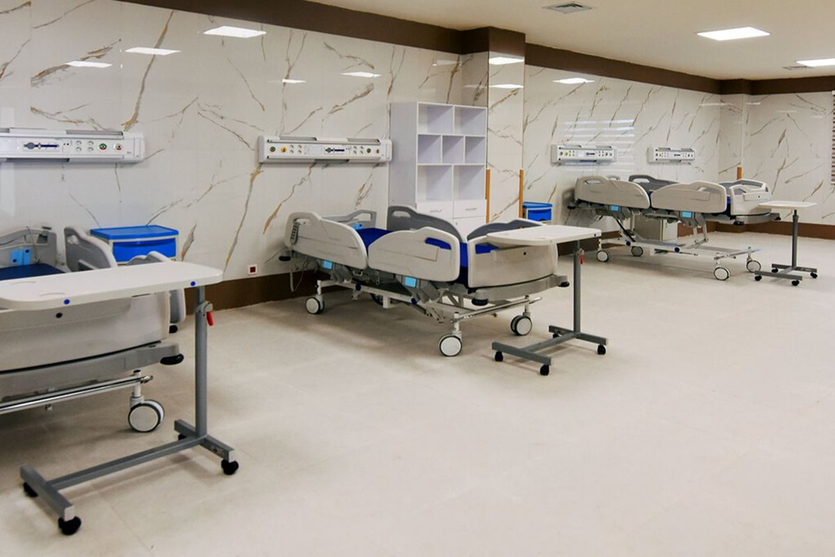 رئیس دانشکده علوم پزشکی خمین