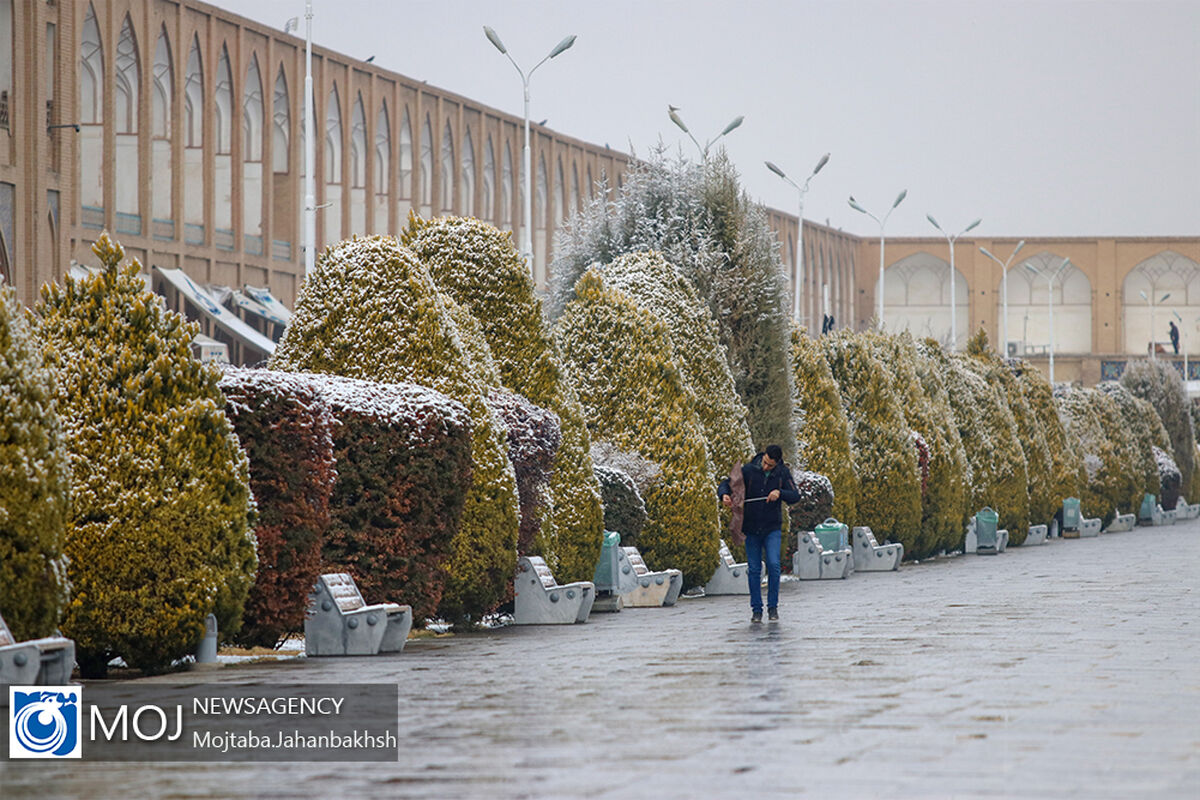 اولین بارش برف زمستانی در اصفهان