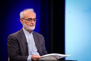 مجمع تشخیص مصلحت نظام با چه سازوکاری به رهبر انقلاب مشورت می دهد؟