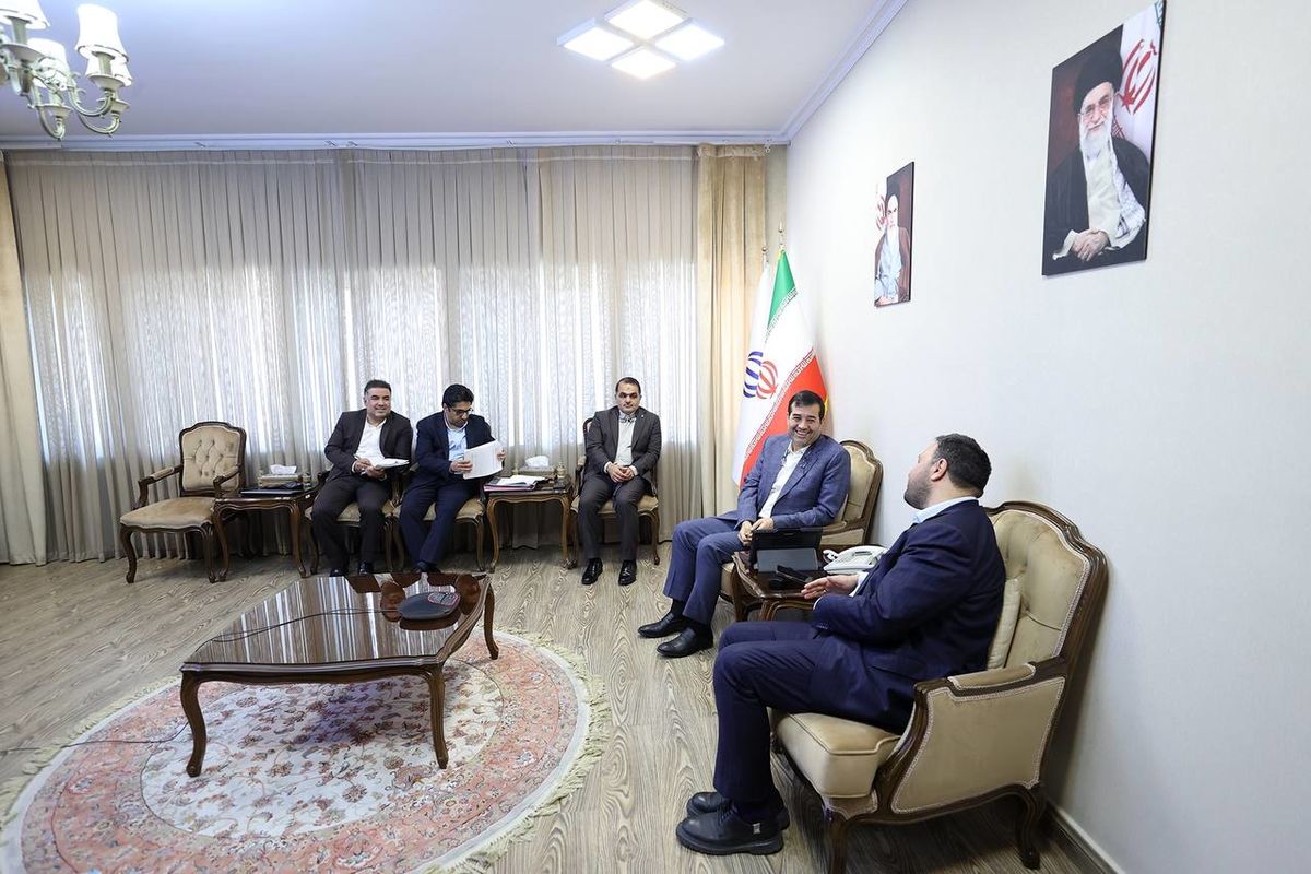 دنیال مالی