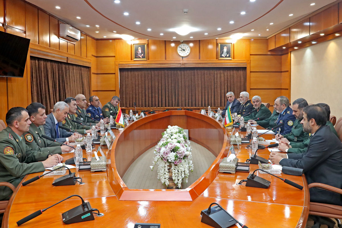 دیدار وزیر دفاع جمهوری تاجیکستان با وزیر دفاع ایران در تهران