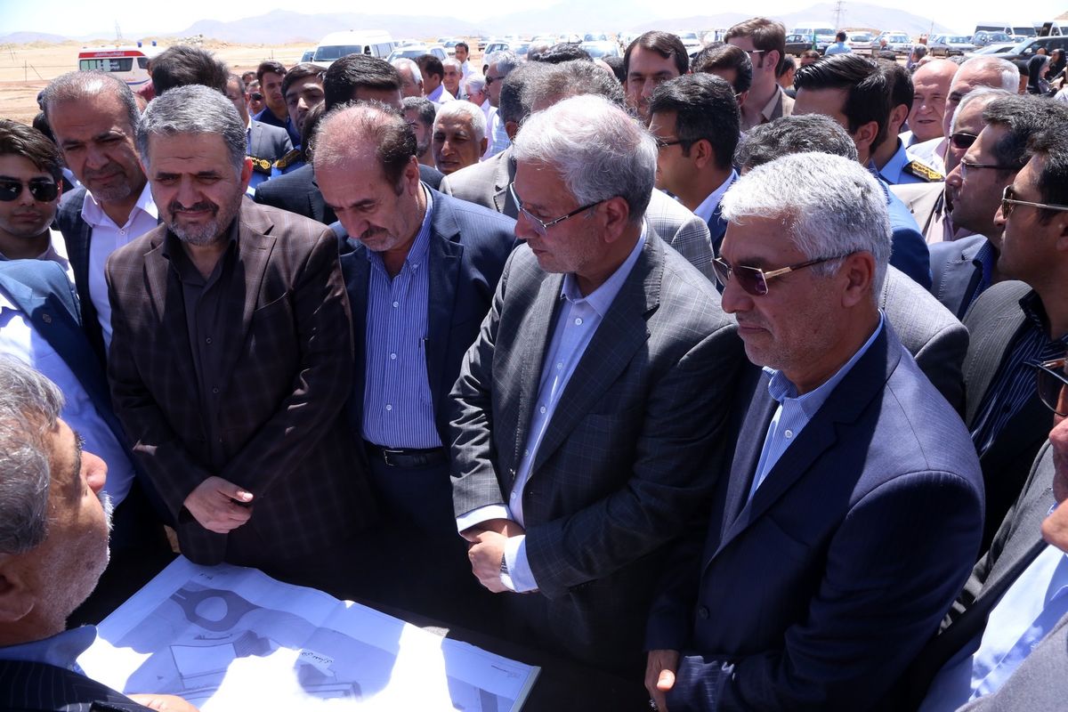 مراسم کلنگ زنی ساخت بیمارستان ۳۲۰ تختخوابی تأمین اجتماعی شیراز با حضور وزیر تعاون کار و رفاه اجتماعی و استاندار فارس