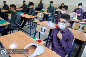پروتکل های جهانی می گویند در مناطق قرمز کرونا باید مدارس تعطیل شوند