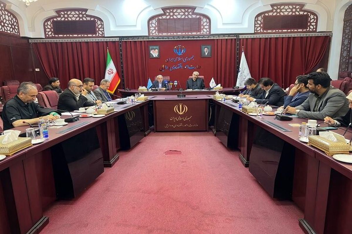 وزیر میراث‌فرهنگی، گردشگری و صنایع‌دستی