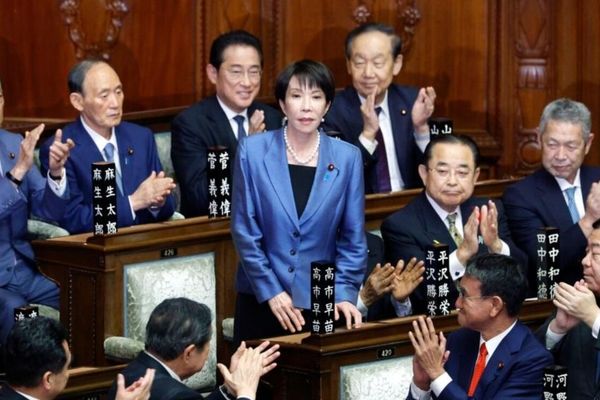 ائتلاف نخست‌وزیر ژاپن فراتر از حد نصاب پیروز شد