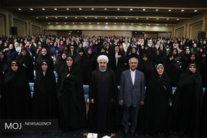 مراسم ضیافت افطار فعالان حوزه زنان و خانواده با رییس جمهور