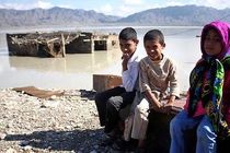 سیل زدگان بشاگرد خواب امدادرسانى مى بینند 