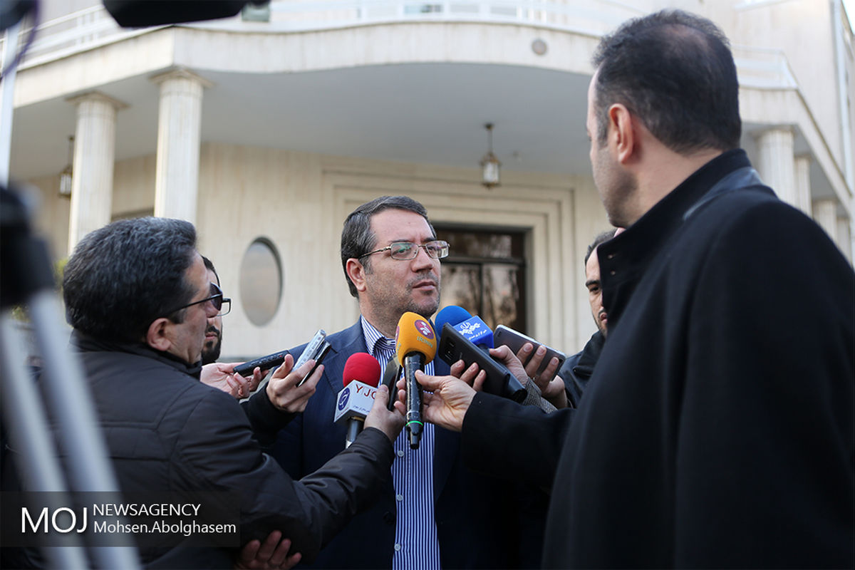 حاشیه جلسه هیات دولت - ۱۹ دی ۱۳۹۷ / رضا رحمانی وزیر صنعت، معدن و تجارت