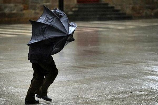 وزش باد و بارش باران در تهران رو به افزایش است