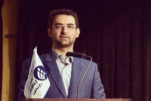 در کنار تحریم شرکت های آمریکا، خودمان برای جوانان مانع نتراشیم