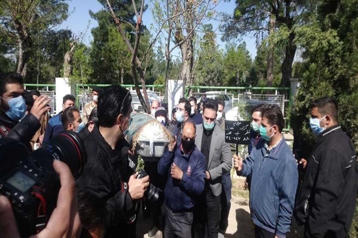تشییع پیکر «آزاده نامداری»