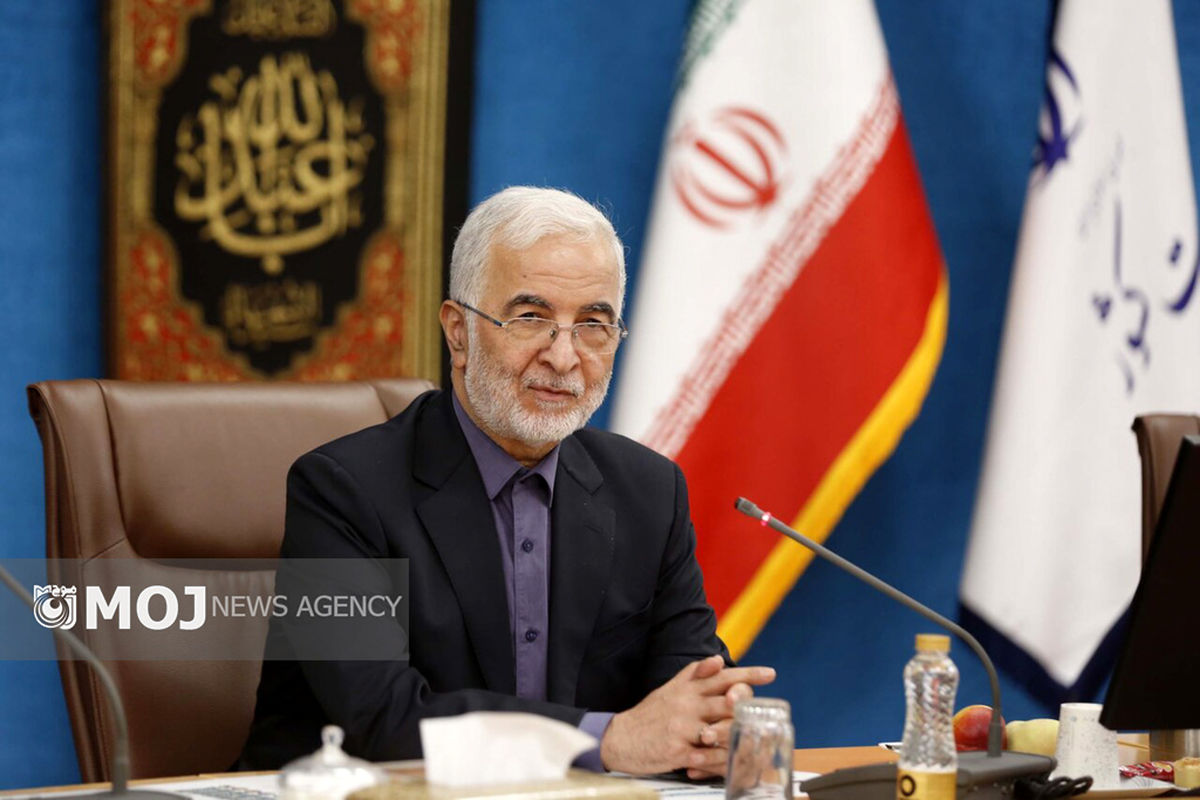 اسکندر مومنی - وزیر کشور دکتر