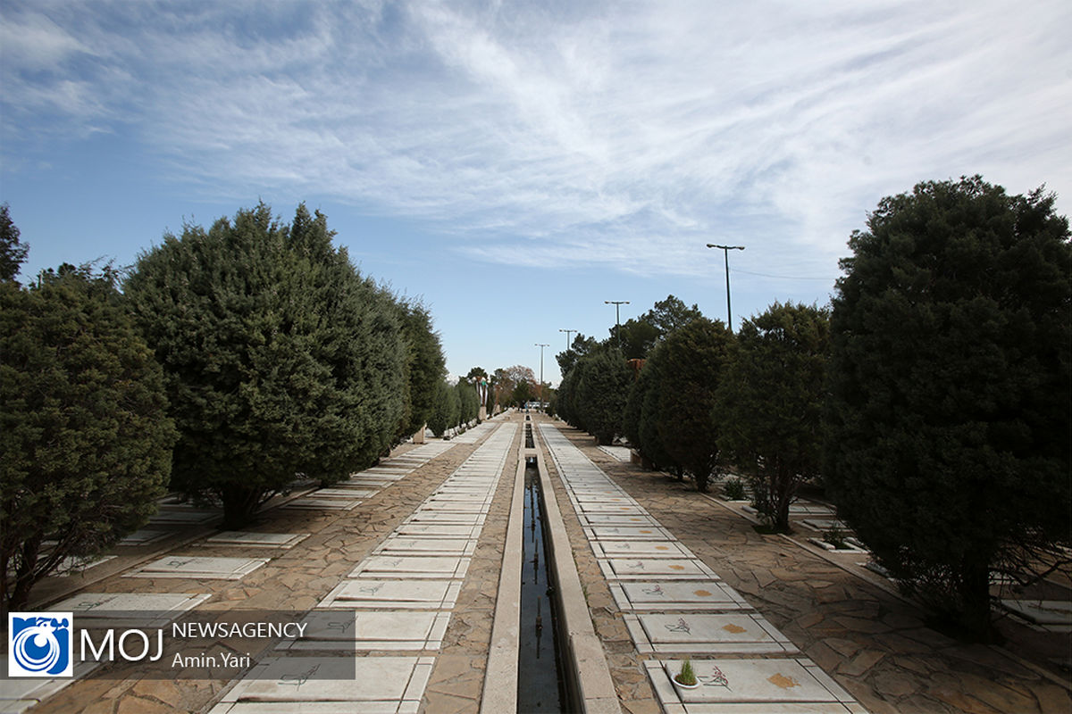 آخرین جمعه سال در قطعه شهدای بهشت زهرا (س)