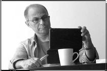 هنر آیینی یکی از عمیق ترین رویکردهای هنر است/انتخاب جهت دار آثار حیات هنر را به خطر می‌اندازد
