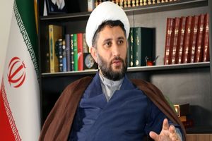 مجلس و دولت حق ندارند با مسئله بودجه که مهمترین وظیفه مجلس است سیاسی برخورد کنند