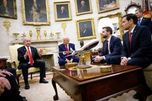 دفتر نتانیاهو همدستی تنگاتنگ مایک والتز با بنیامین نتانیاهو را رد کرد