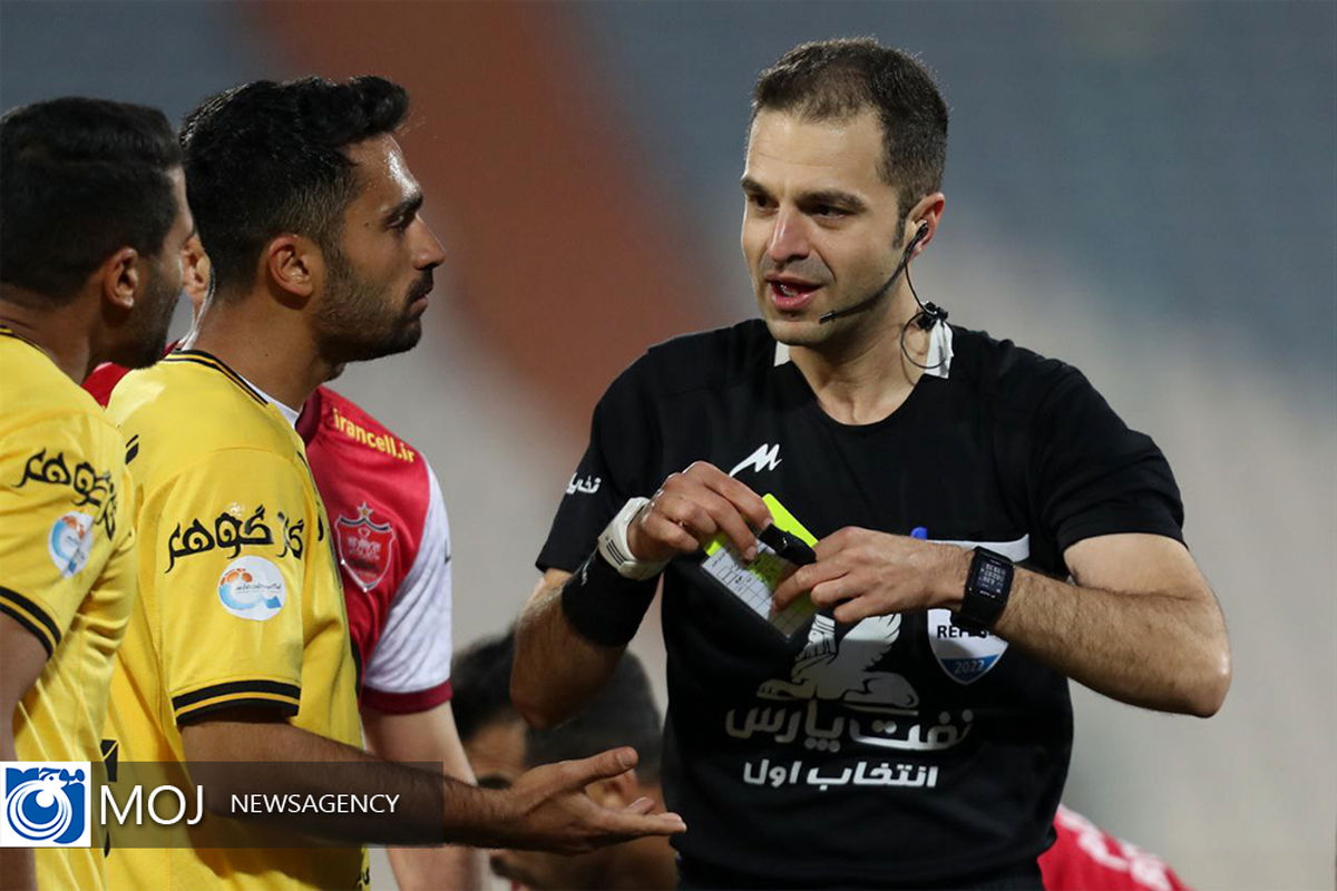 دیدار تیم های فوتبال پرسپولیس و سپاهان