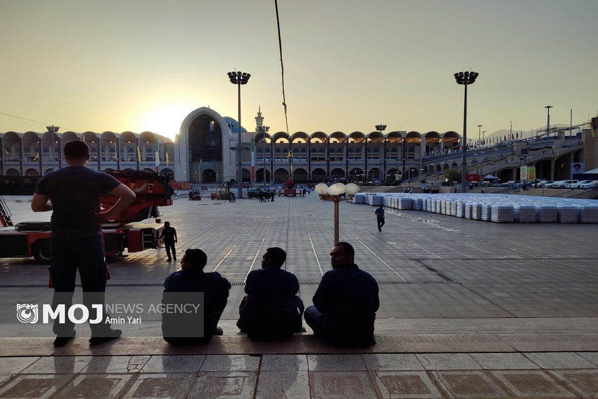 بازدید اصحاب رسانه از آماده سازی مصلی تهران