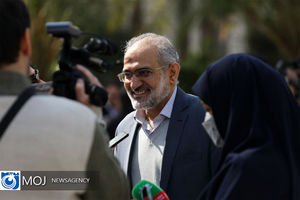 اعطای خودروی توسط یک شرکت به نمایندگان از دولت قبل شروع شده بود