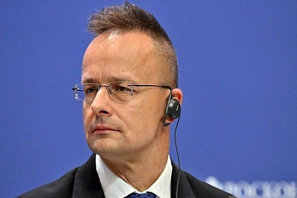 بروکسل اروپا را به سمت جنگ با روسیه می‌برد